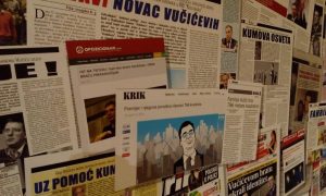 A Szabadegyetemen szüneteltetik a filmek vetítését azért, mert épp folyamatban van a Szerb Haladó Párt Cenzúrázatlan hazugságok című kiállítása
