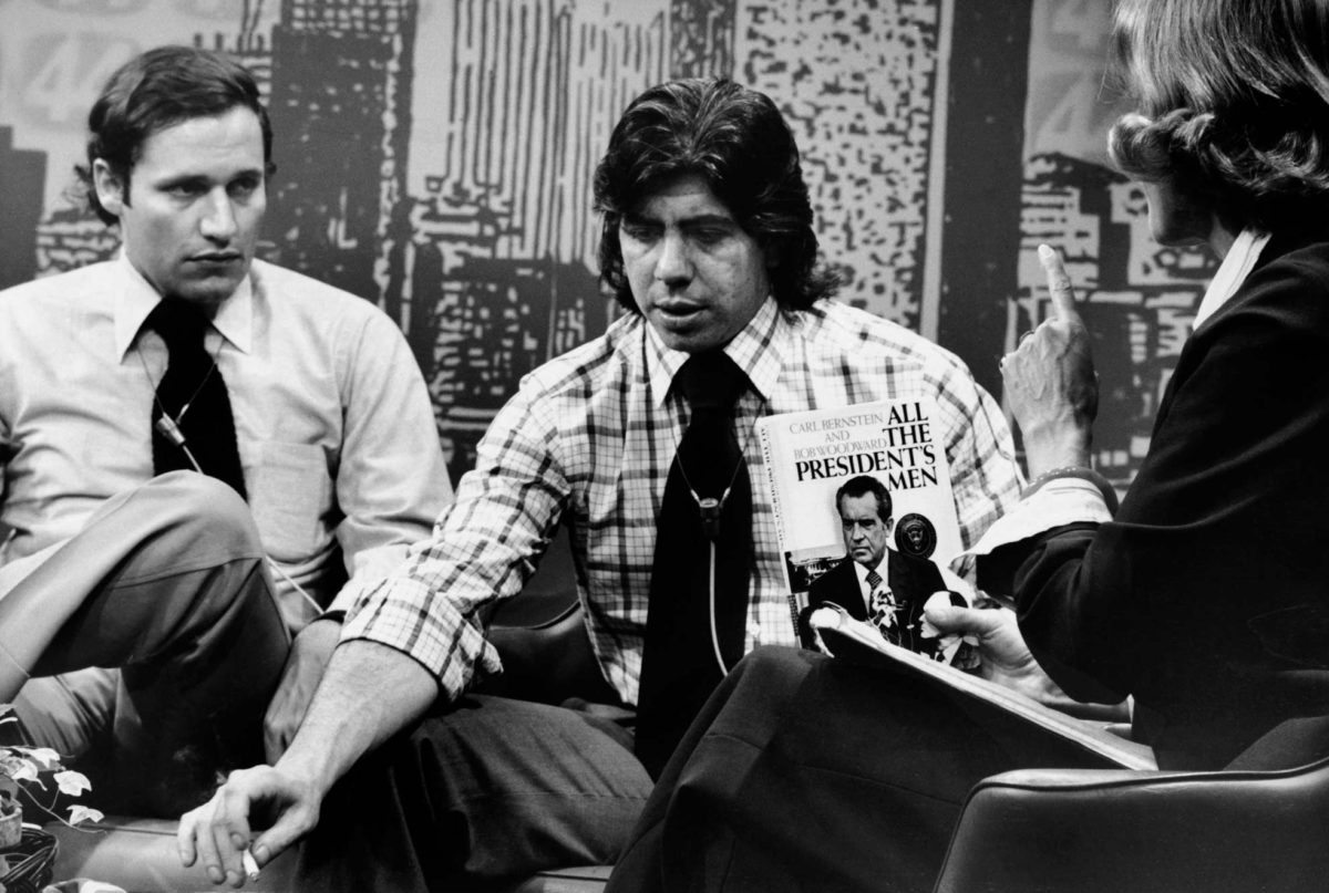 Bob Woodward és Carl Bernstein: A Washington Post két sztárriportere az általuk írt könyv (Az elnök minden embere) bemutatóján (Fotó: brookings.edu)