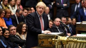 Boris Johnson beszél a brit parlamentben 2019 decemberében (Fotó: Reuters)