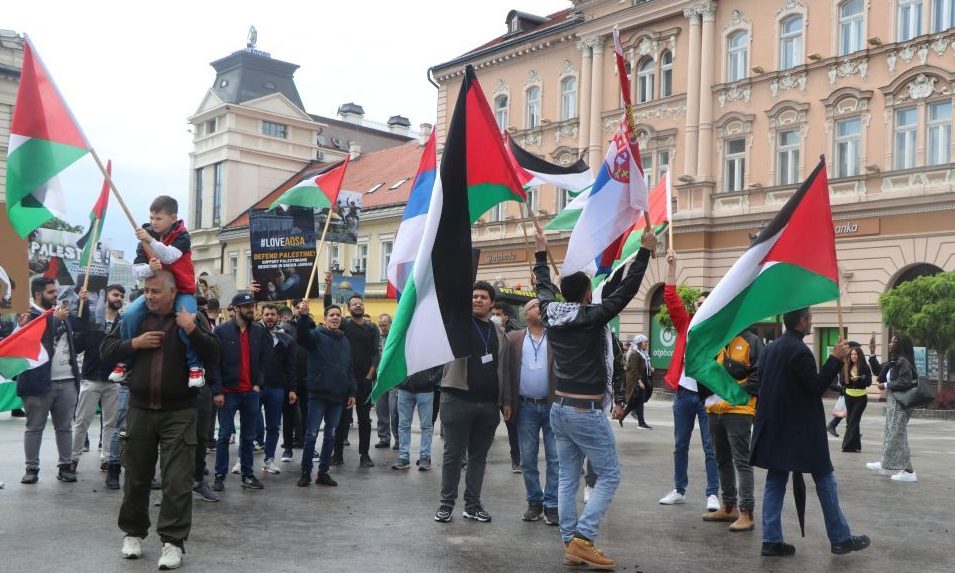 Palesztinok tüntettek Újvidék központjában (videó)